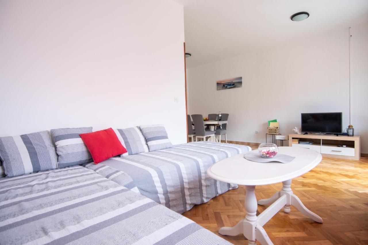 Apartmani Ivana Kaštela Buitenkant foto